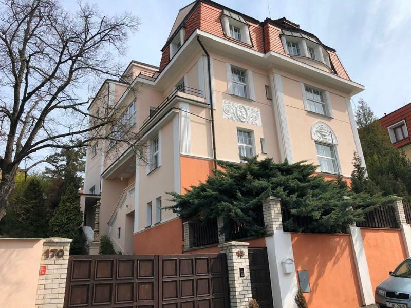 Rooms In Prague-Big+Comfy Экстерьер фото