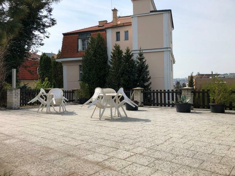 Rooms In Prague-Big+Comfy Экстерьер фото
